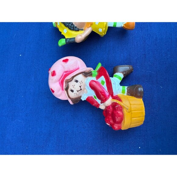 Vintage Strawberry Shortcake Figurines Set Of 5 Toys Miniatures 1980s - Picture 2 of 12